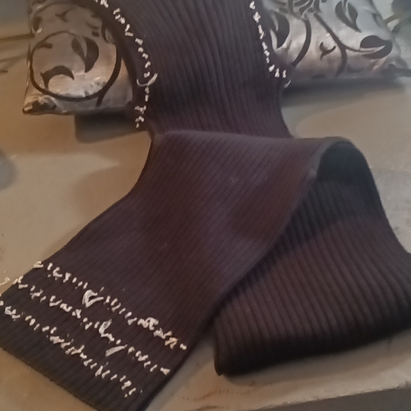 Dress - Picture 3 of 7